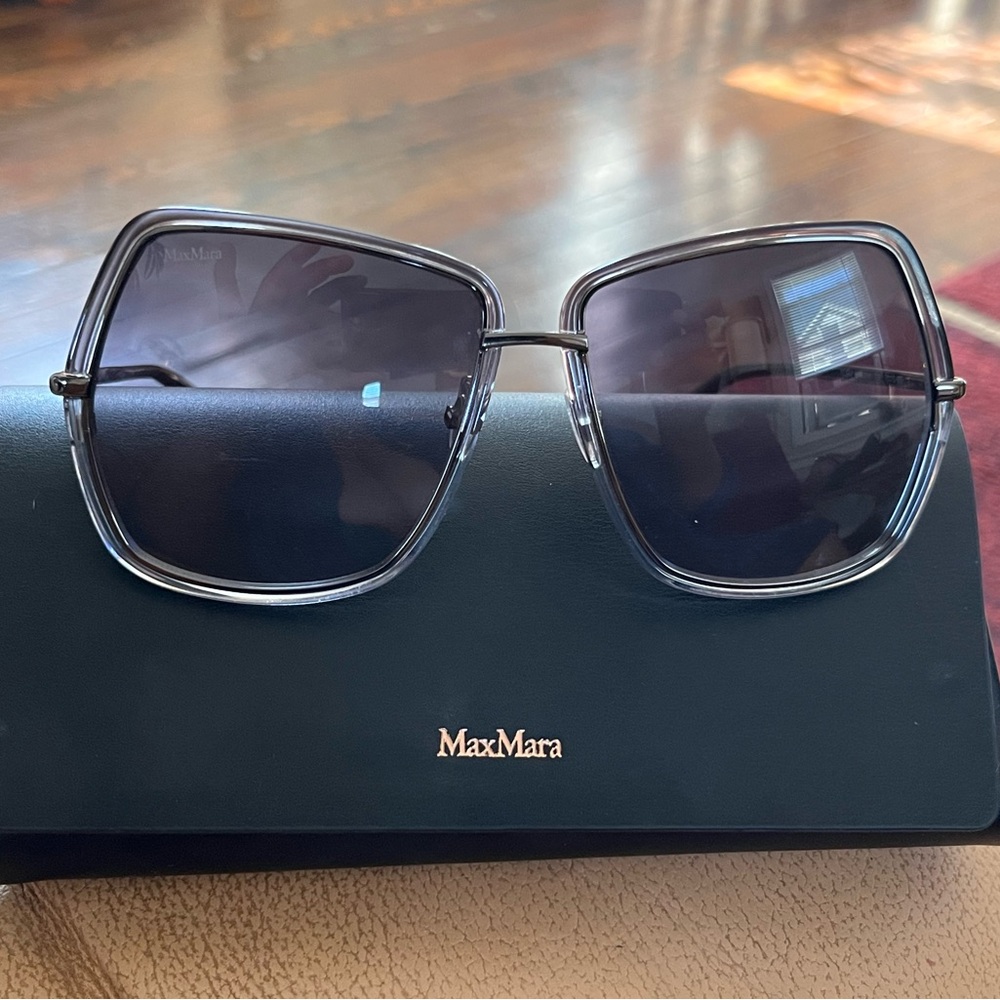 Max Mara Grey Translucent: Grey Gradient Sunglass… - image 6